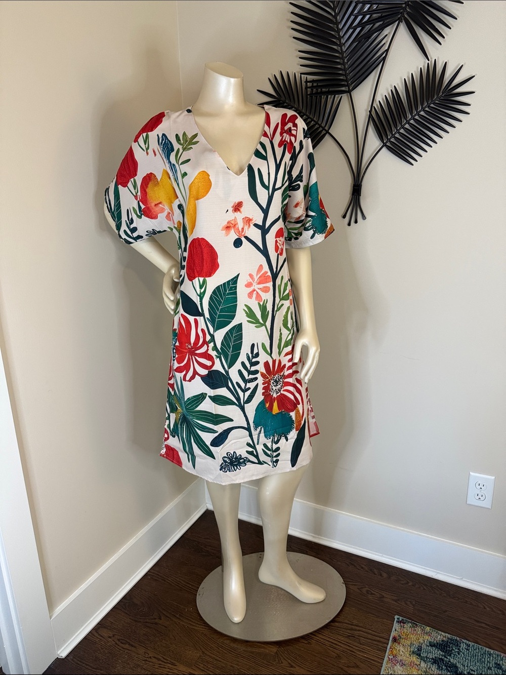 White Floral V-Neck Shift Dress - Multicolor